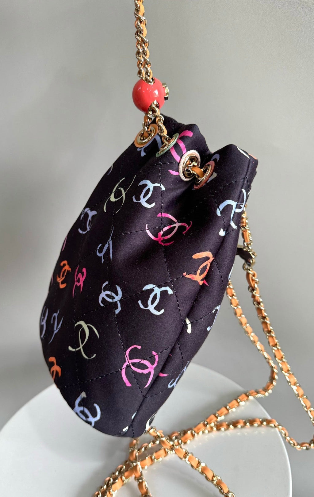 SAC À DOS CC 22CM NOIR ET NOMBREUSES AUTRES COULEURS TISSU IMPRIMÉ QUINCAILLERIE DORÉ