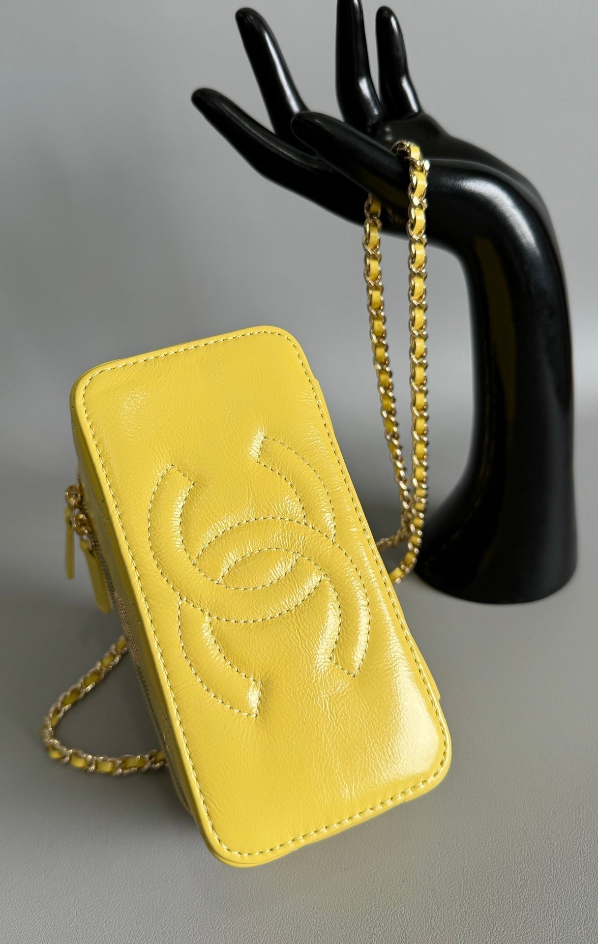 CC VANITY CASE PEARL 17CM YELLOW LAMBSKIN GOLD HARDWARE