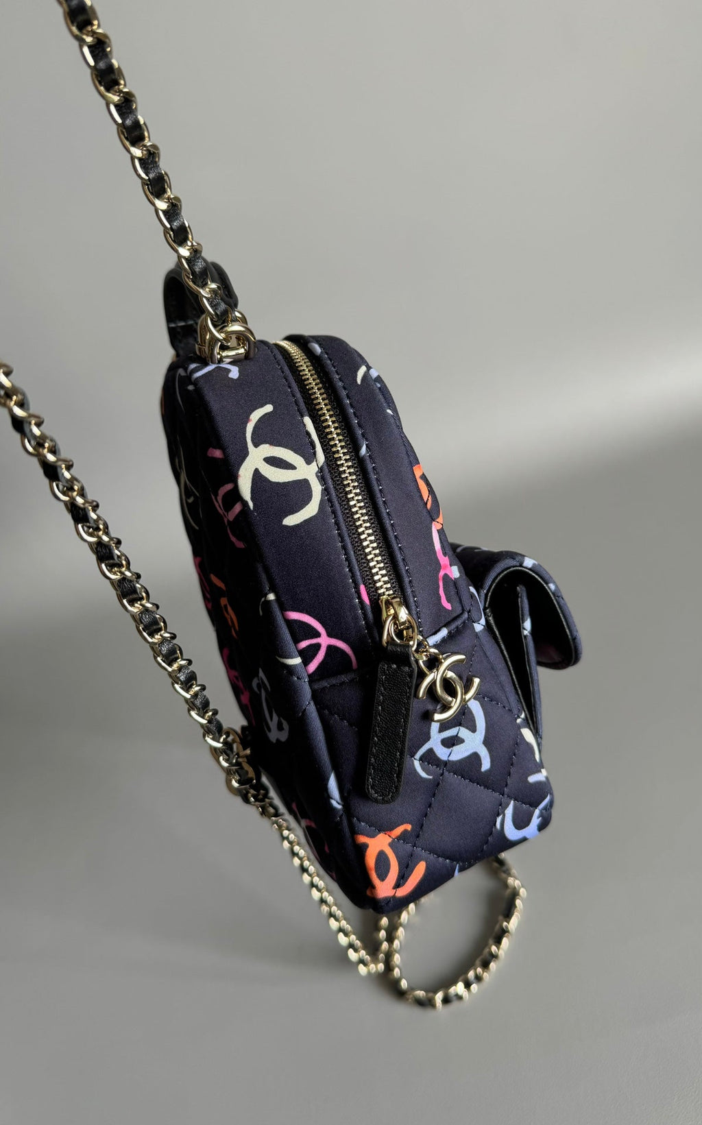 SAC À DOS CC 18CM NOIR ET NOMBREUSES AUTRES COULEURS TISSU IMPRIMÉ QUINCAILLERIE DORÉ