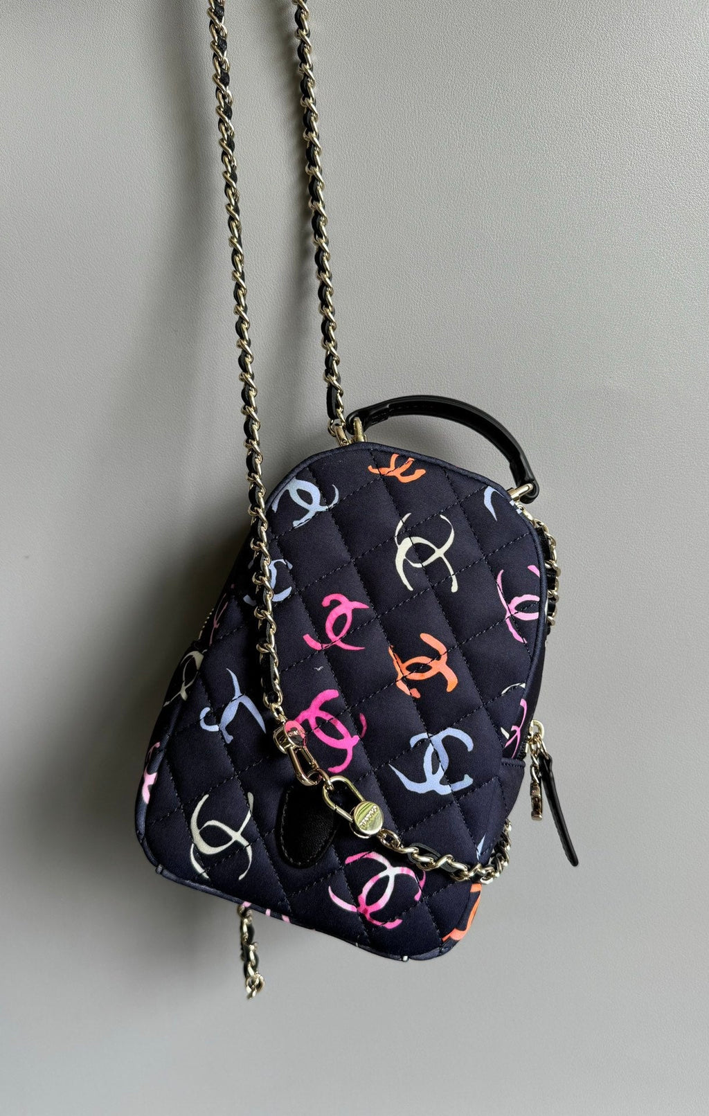 SAC À DOS CC 18CM NOIR ET NOMBREUSES AUTRES COULEURS TISSU IMPRIMÉ QUINCAILLERIE DORÉ