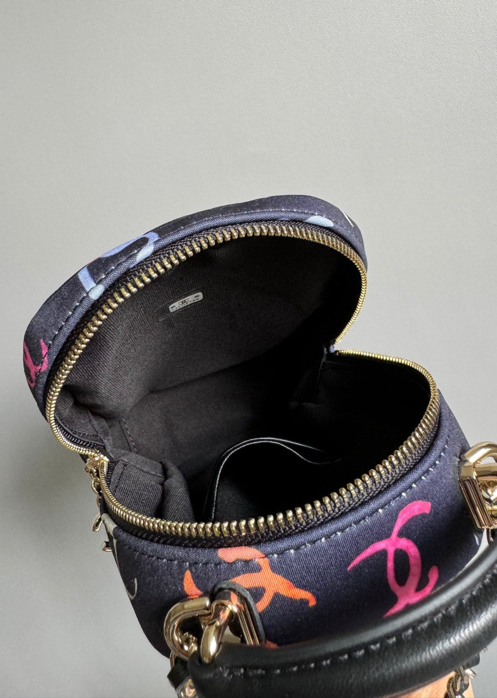 SAC À DOS CC 18CM NOIR ET NOMBREUSES AUTRES COULEURS TISSU IMPRIMÉ QUINCAILLERIE DORÉ