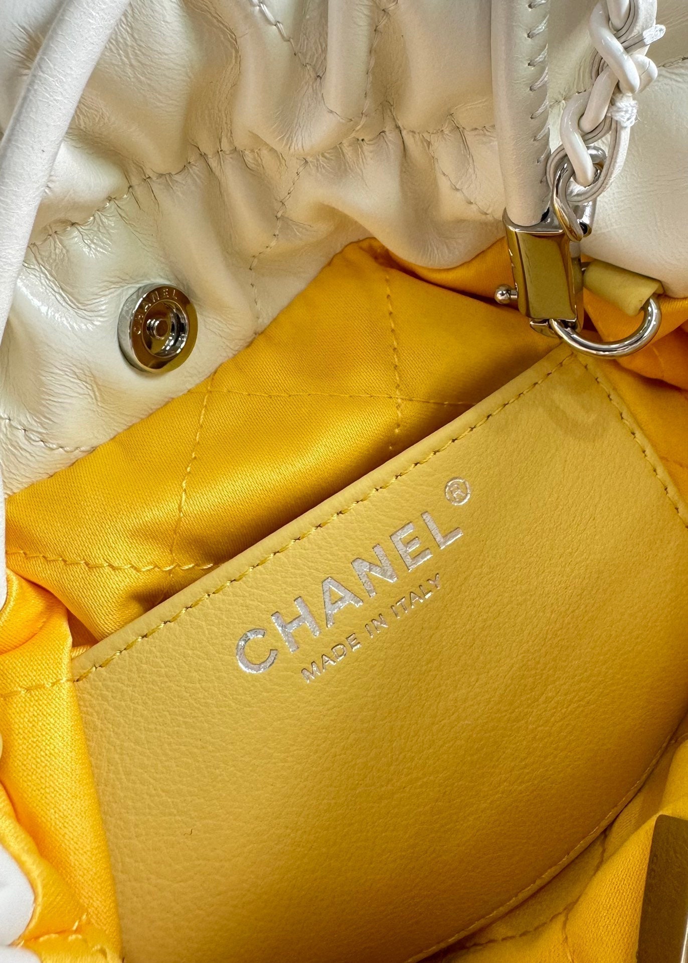 CC HOBO MINI 20CM JAUNE BLANC AGNEAU