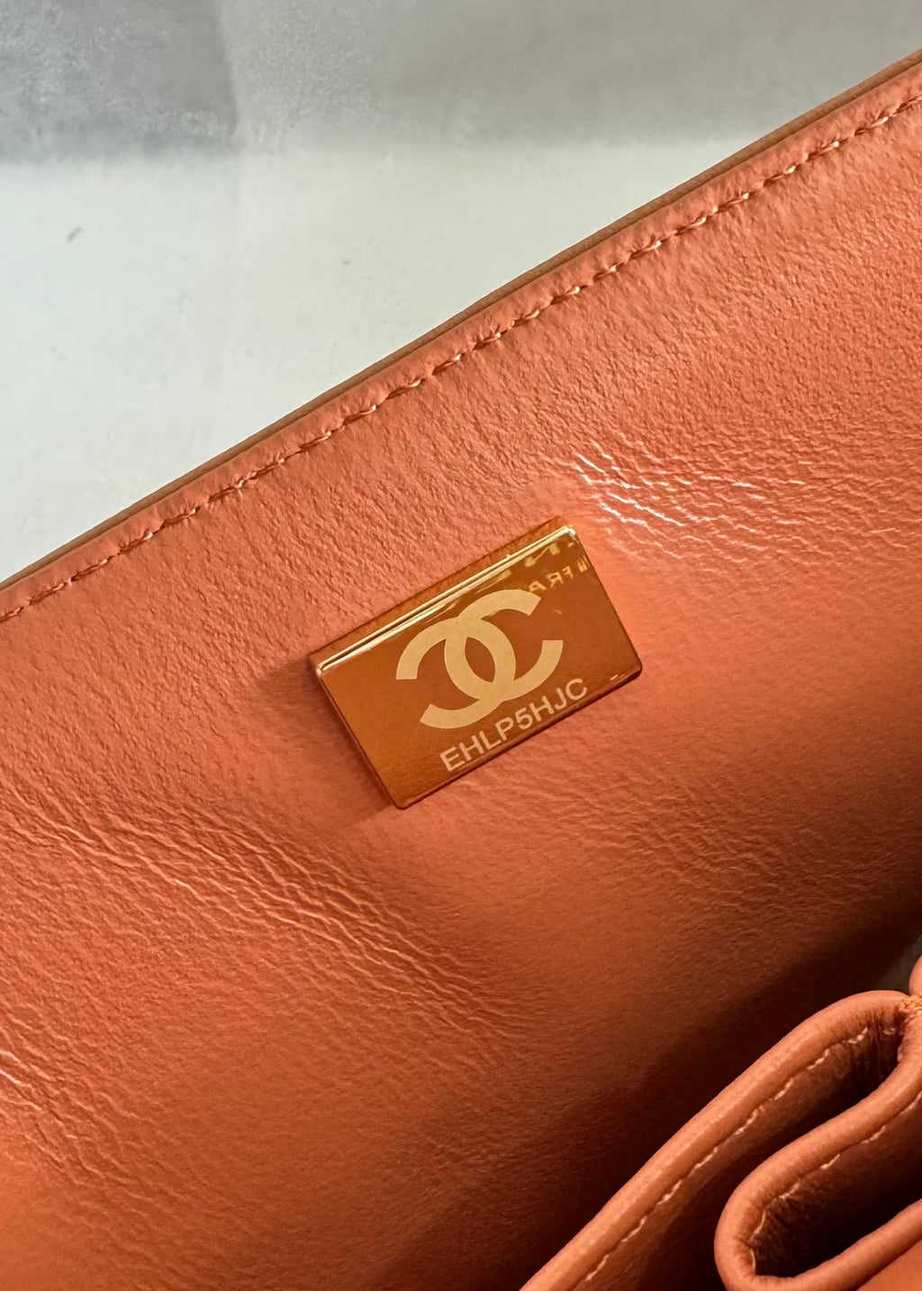 SAC À RABAT MOYEN 25 CUIR D'AGNEAU MARRON QUINCAILLERIE DORÉ