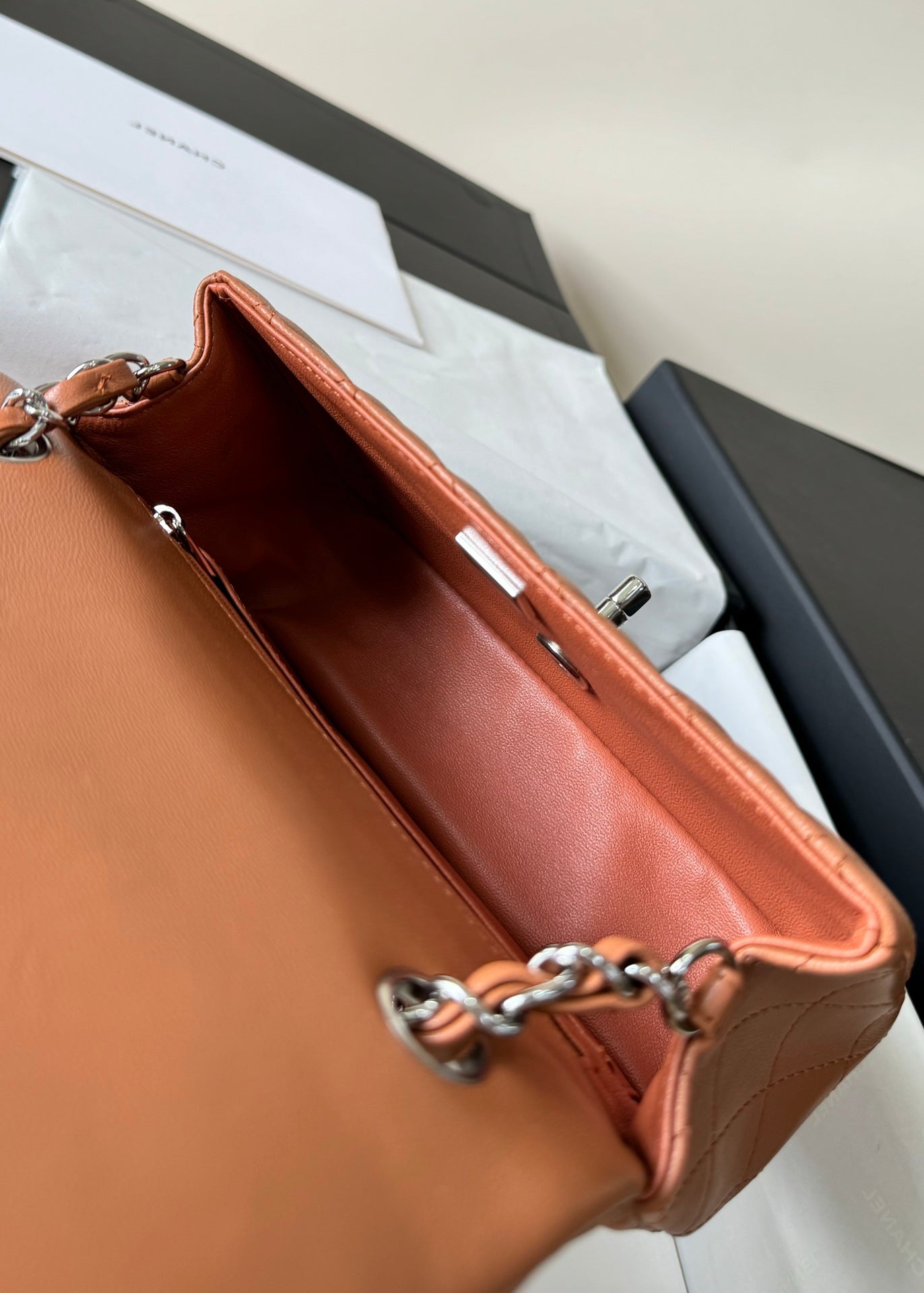 FLAP BAG MINI 20 BROWN LAMBSKIN SILVER HARDWARE