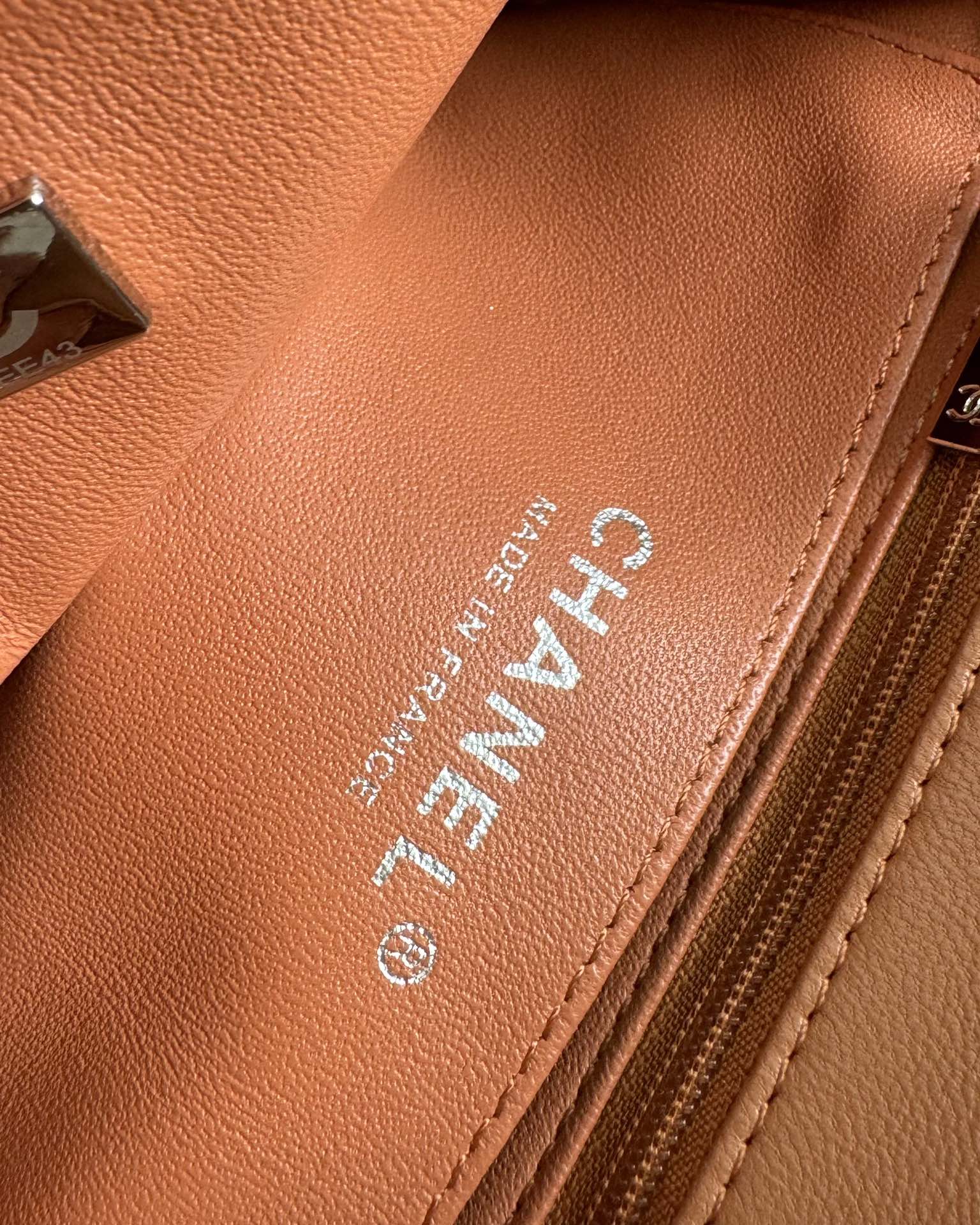 FLAP BAG MINI 20 BROWN LAMBSKIN SILVER HARDWARE