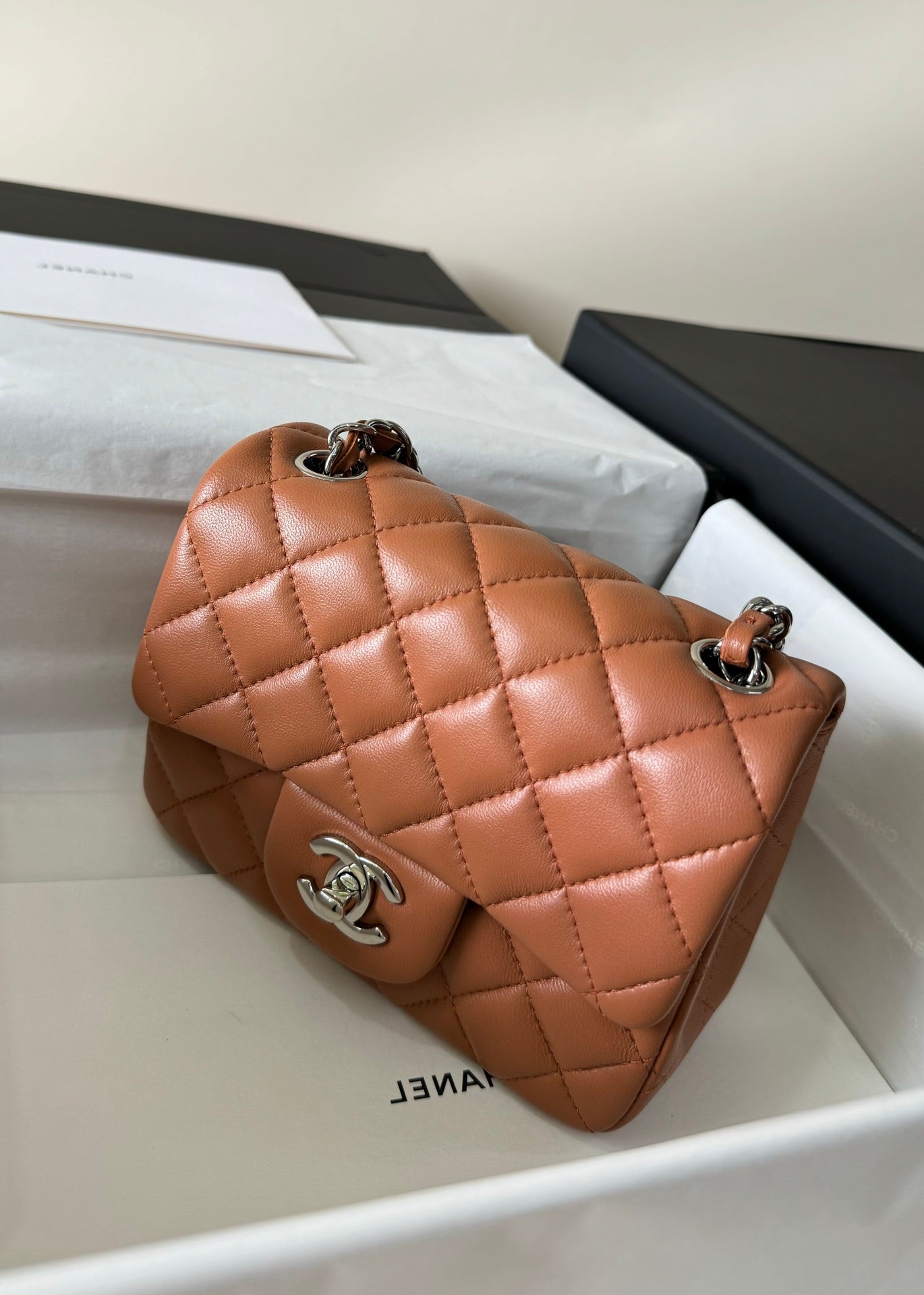 MINI FLAP BAG 17 BROWN LAMBSKIN SILVER HARDWARE