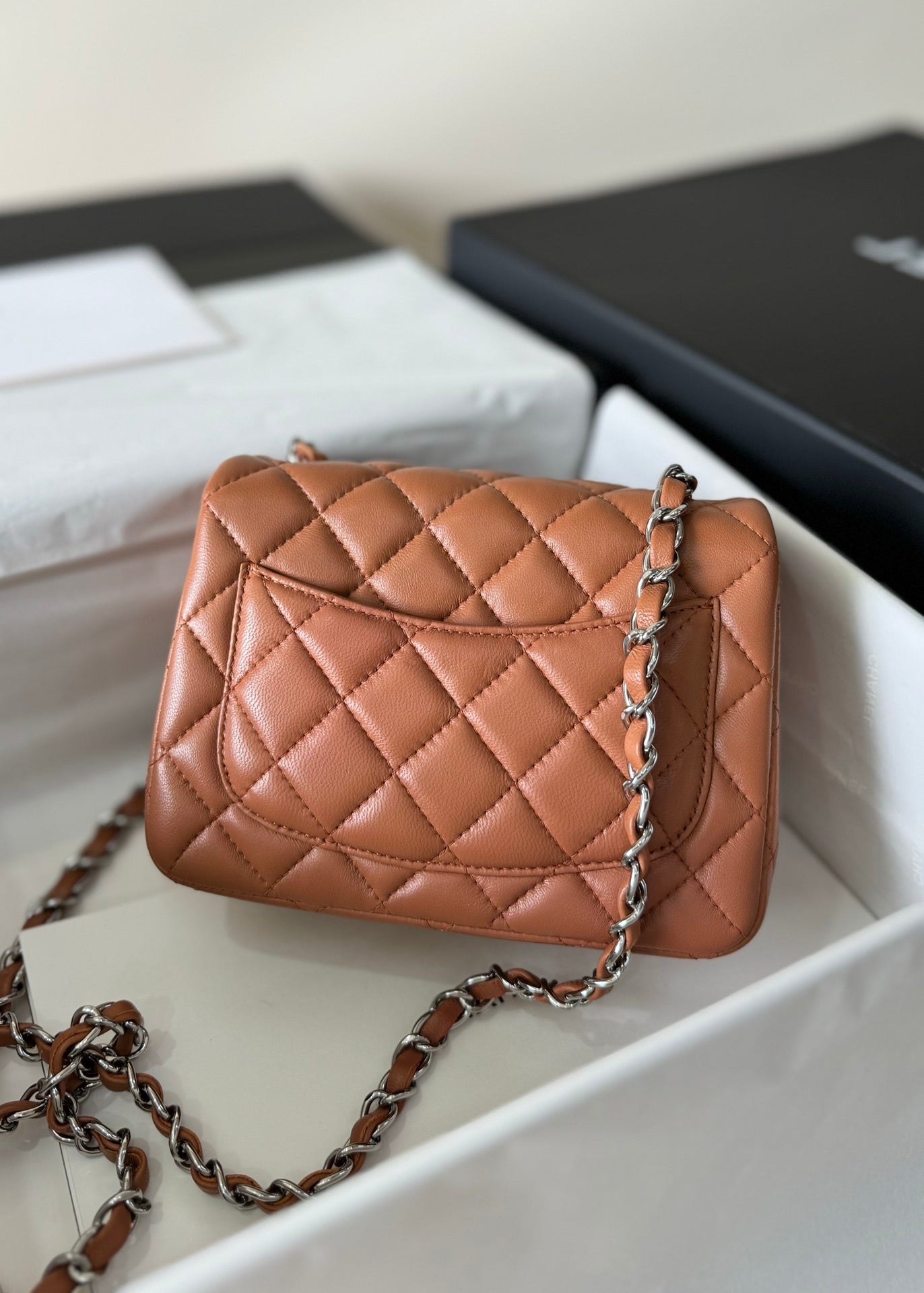 MINI FLAP BAG 17 BROWN LAMBSKIN SILVER HARDWARE