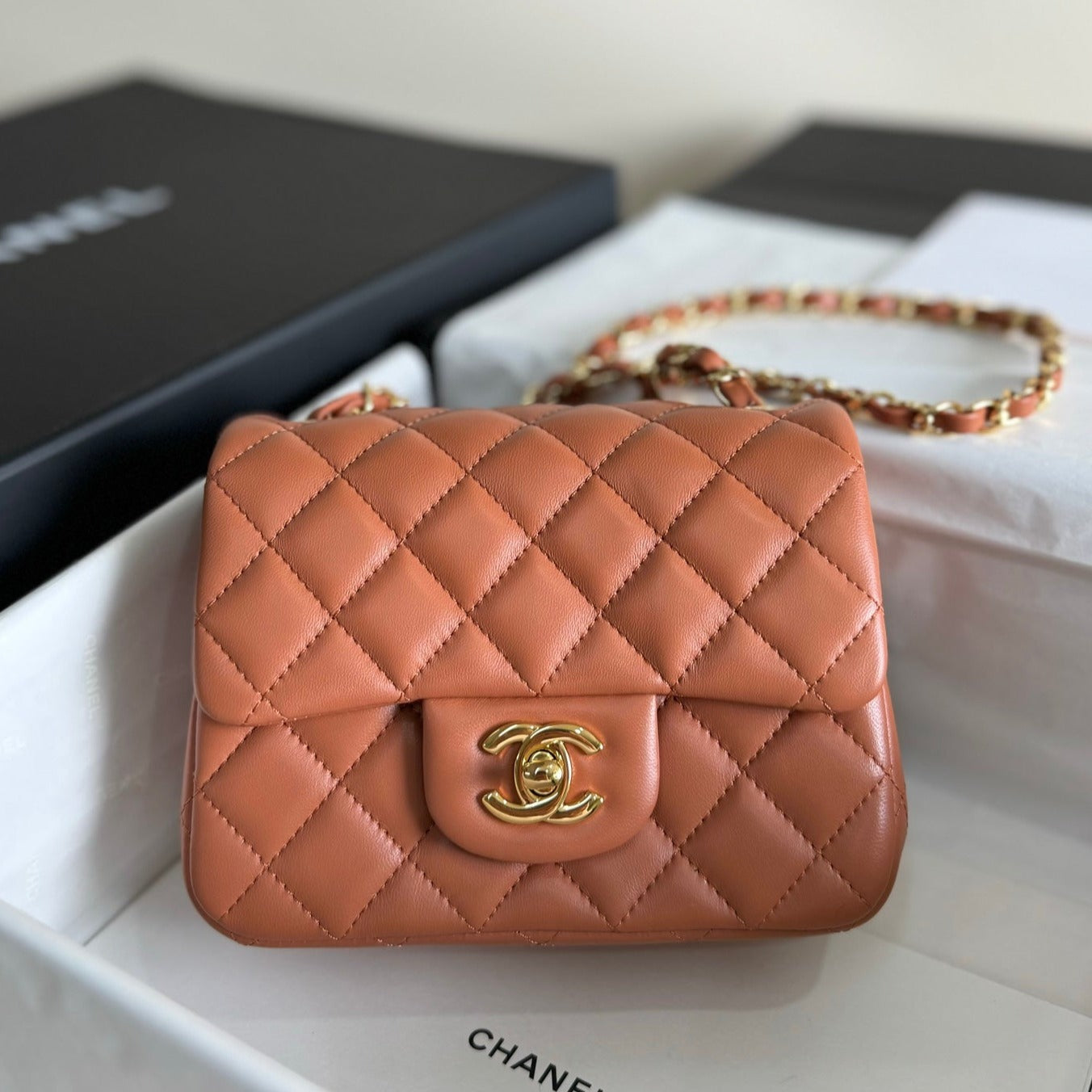 MINI FLAP BAG 17 BROWN LAMBSKIN GOLD HARDWARE