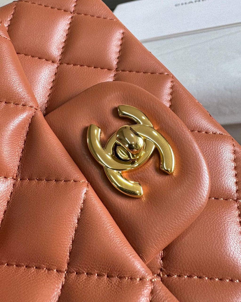 MINI FLAP BAG 17 BROWN LAMBSKIN GOLD HARDWARE