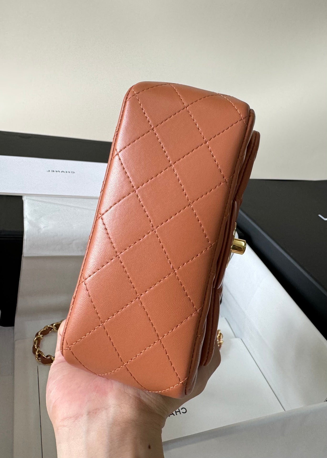 MINI FLAP BAG 17 BROWN LAMBSKIN GOLD HARDWARE