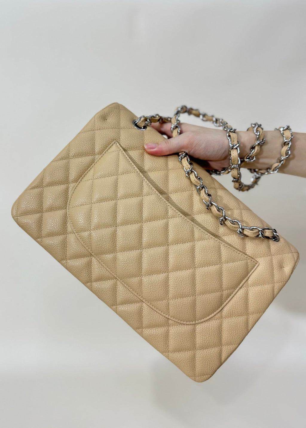 SAC À RABAT MOYEN 25 BEIGE CAVIAR QUINCAILLERIE ARGENTÉE