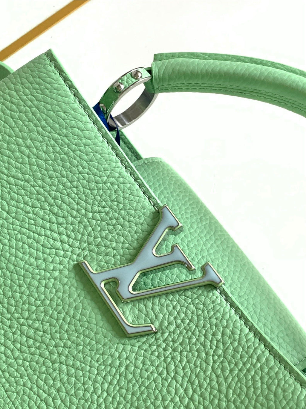 CAPUCINES BB 27 EN VERT CLAIR TAURILLON QUINCAILLERIE ARGENTÉE
