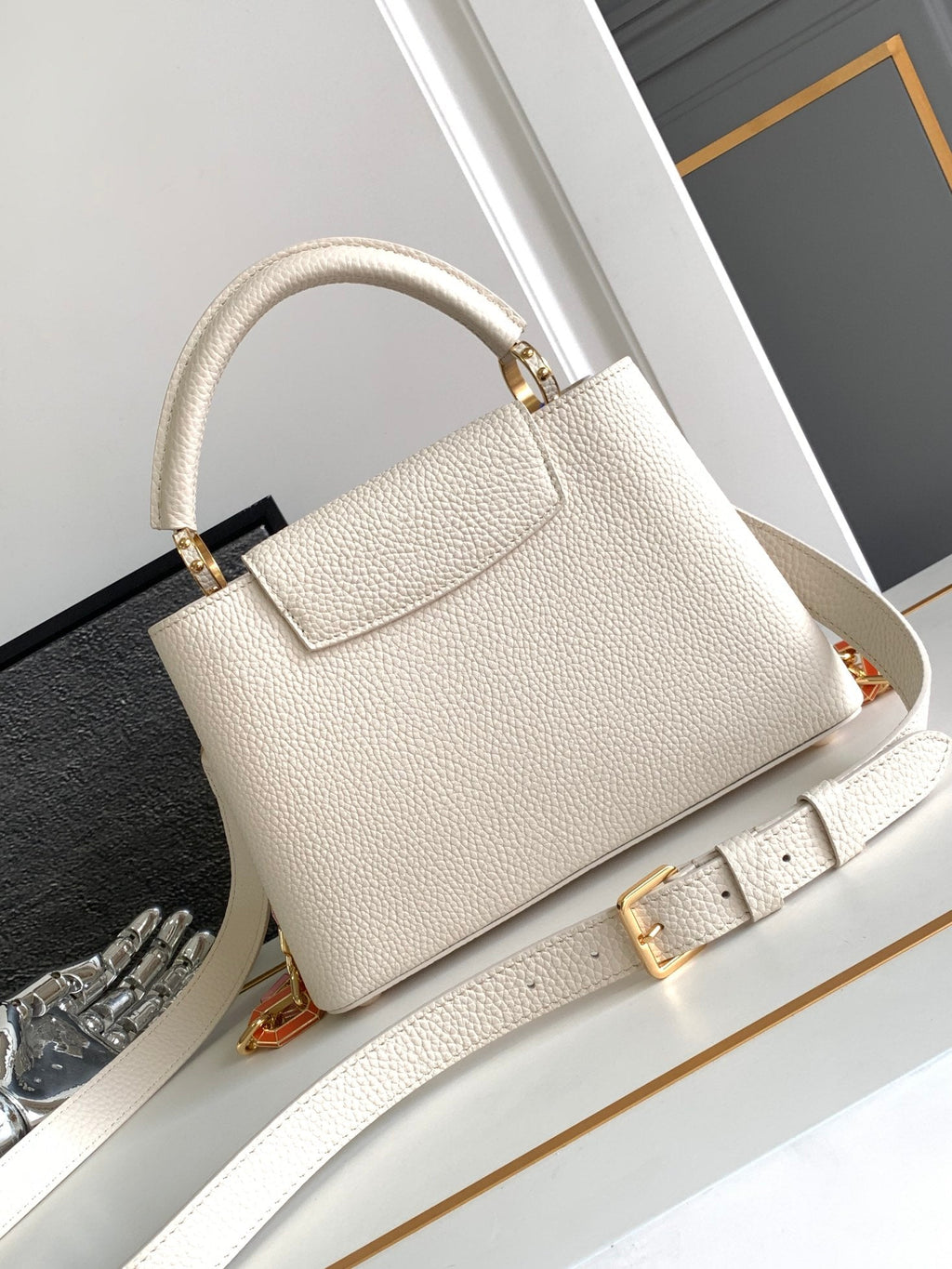 CAPUCINES BB 27 EN TAURILLON BLANC PERLE ACIER DORÉ