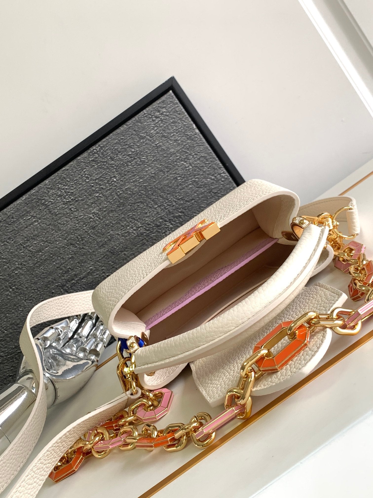 CAPUCINES MINI 21 EN TAURILLON BLANC PERLE QUINCAILLERIE OR