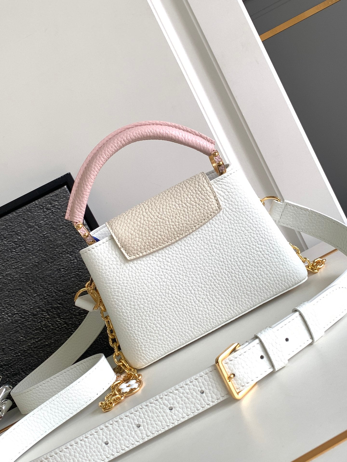 CAPUCINES MINI 21 EN BLANC MIX ROSE ET BEIGE TAURILLON QUINCAILLERIE OR