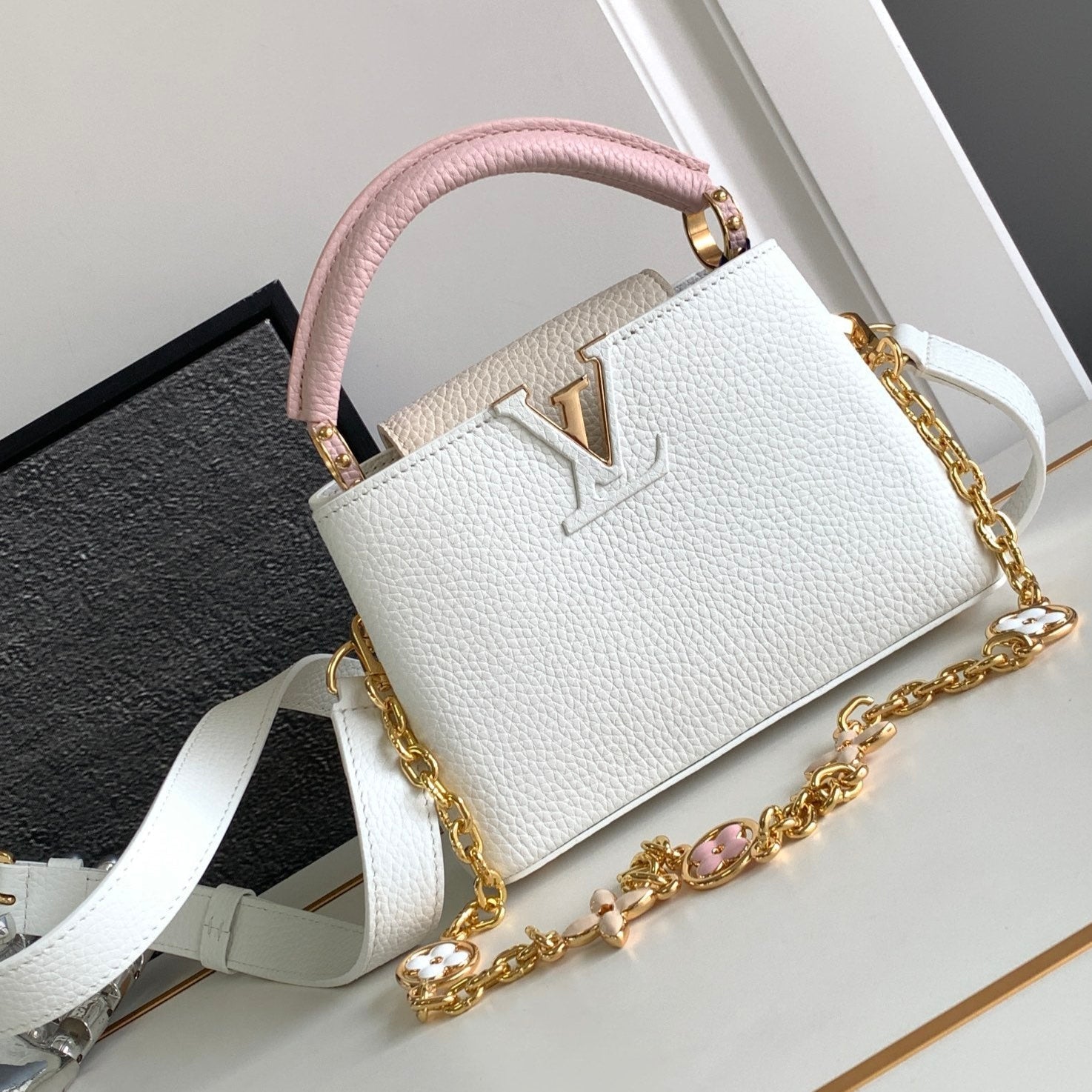 CAPUCINES MINI 21 EN BLANC MIX ROSE ET BEIGE TAURILLON QUINCAILLERIE OR