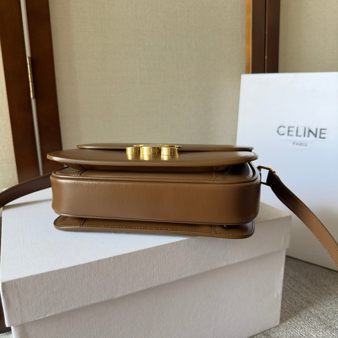 CLASSIQUE TRIOMPHE 22 CUIR DE VEAU MARRON FONCÉ ACIER DORÉ
