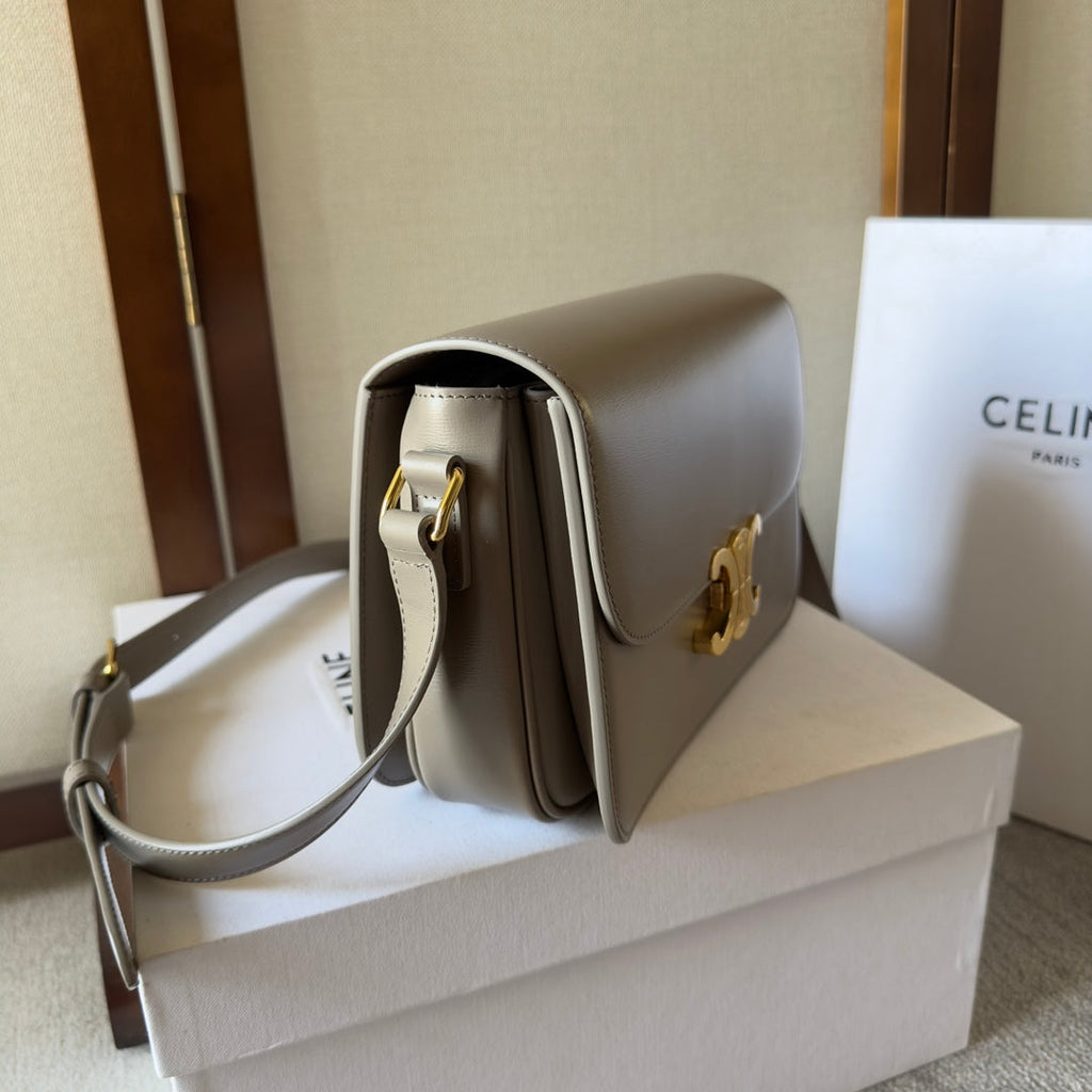 CLASSIQUE TRIOMPHE 22 CUIR DE VEAU GRIS QUINCAILLERIE OR