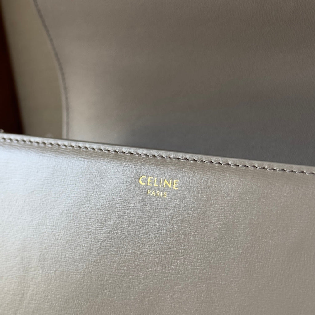 CLASSIQUE TRIOMPHE 22 CUIR DE VEAU GRIS QUINCAILLERIE OR