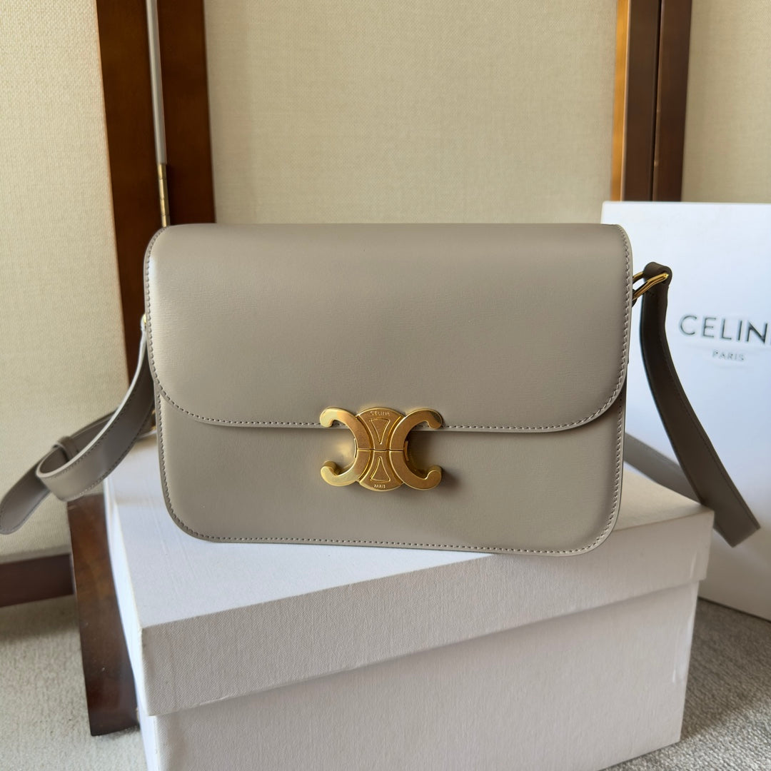 CLASSIQUE TRIOMPHE 22 CUIR DE VEAU GRIS QUINCAILLERIE OR