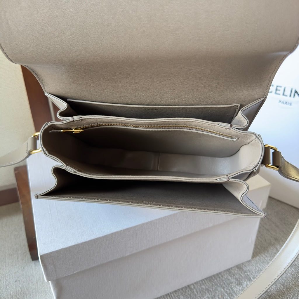 CLASSIQUE TRIOMPHE 22 CUIR DE VEAU GRIS QUINCAILLERIE OR