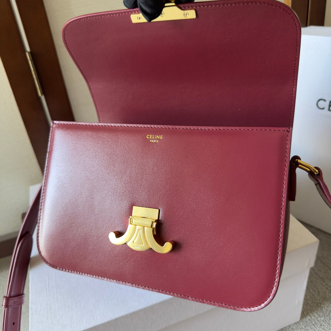 CLASSIQUE TRIOMPHE 22 CUIR DE VEAU ROUGE FONCÉ DORÉ