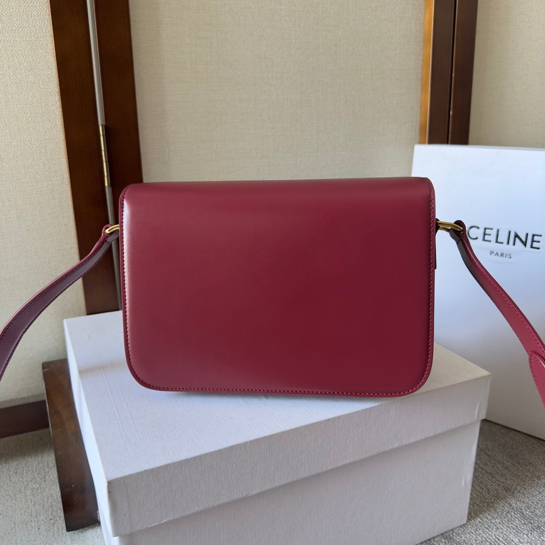 CLASSIQUE TRIOMPHE 22 CUIR DE VEAU ROUGE FONCÉ DORÉ