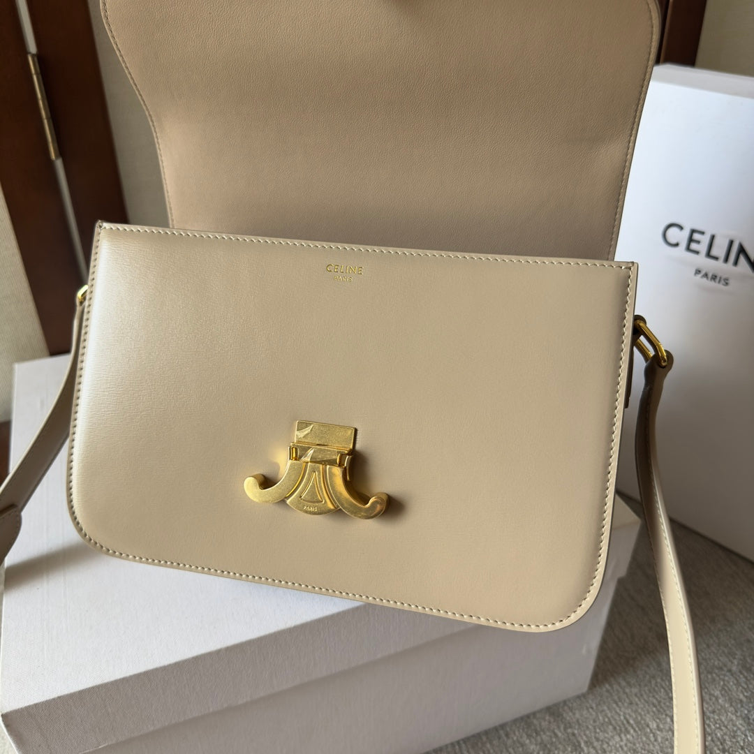 CLASSIQUE TRIOMPHE 22 CUIR DE VEAU BEIGE QUINCAILLERIE OR
