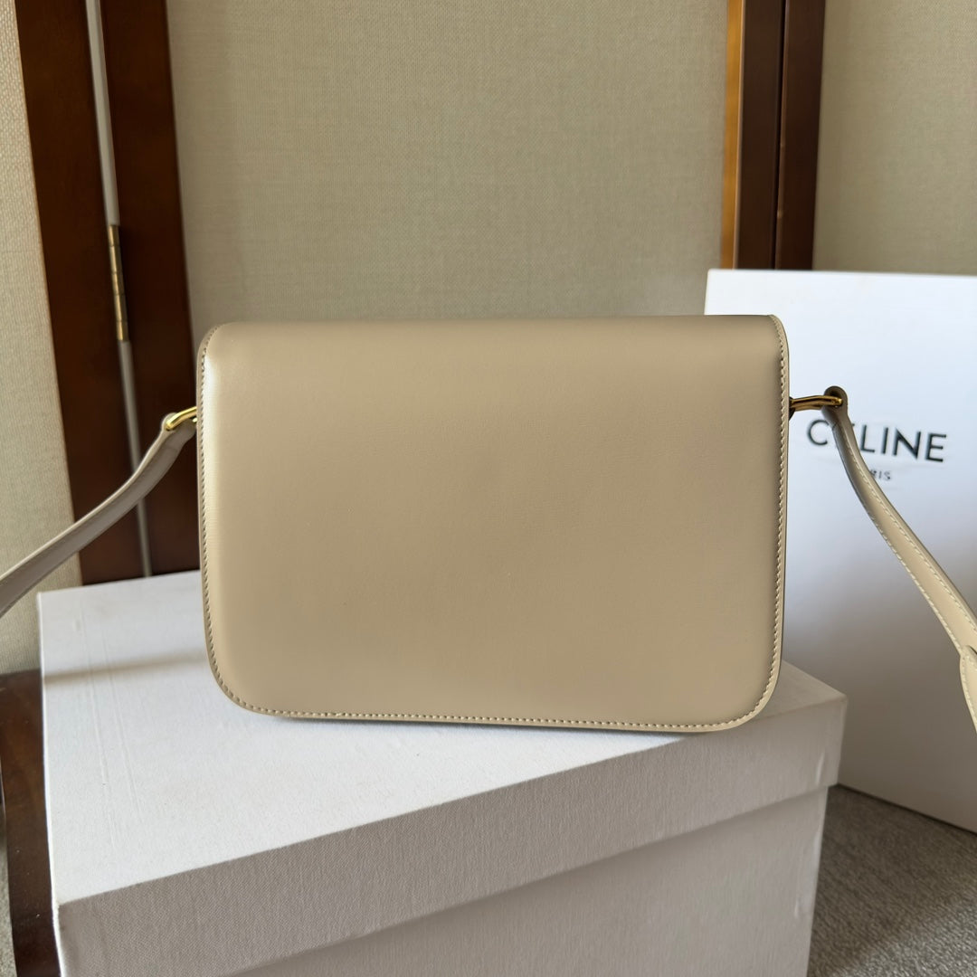 CLASSIQUE TRIOMPHE 22 CUIR DE VEAU BEIGE QUINCAILLERIE OR