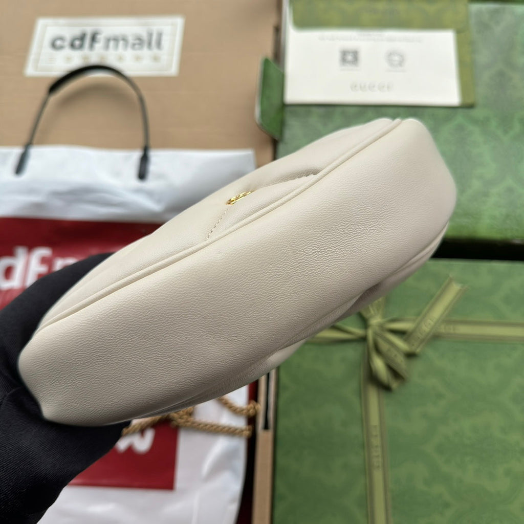 GG MARMONT DEMI-LUNE 21 CM EN CUIR DE VEAU BLANC QUINCAILLERIE DORÉ