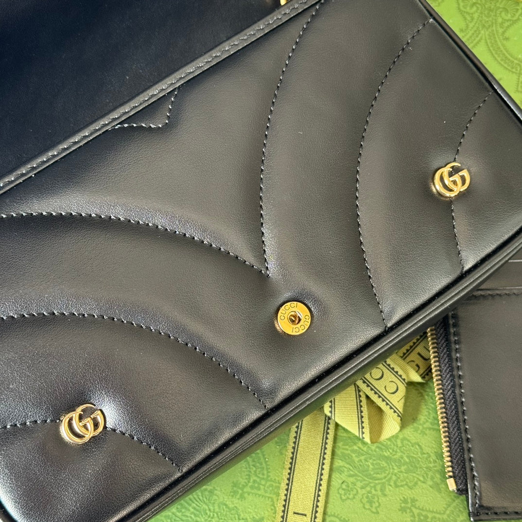GG MARMONT 21CM EN CUIR DE VEAU NOIR DOUBLE G CLOUS QUINCAILLERIE DORÉ