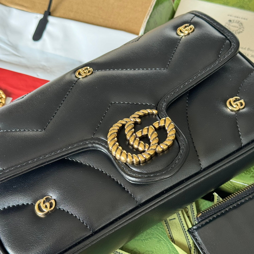 GG MARMONT 21CM EN CUIR DE VEAU NOIR DOUBLE G CLOUS QUINCAILLERIE DORÉ
