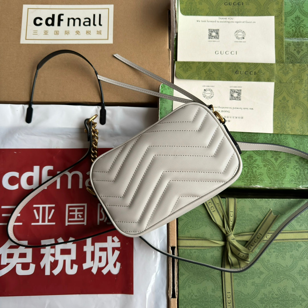 GG MARMONT MINI 18CM ZIP HAUT EN CUIR DE VEAU CRÈME QUINCAILLERIE DORÉ