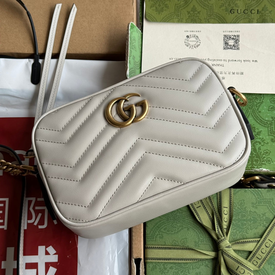 GG MARMONT MINI 18CM ZIP HAUT EN CUIR DE VEAU CRÈME QUINCAILLERIE DORÉ