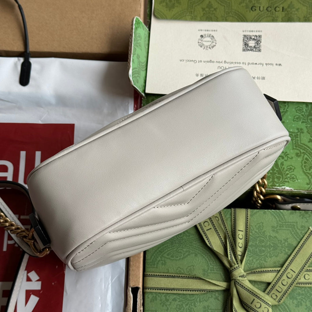 GG MARMONT MINI 18CM ZIP HAUT EN CUIR DE VEAU CRÈME QUINCAILLERIE DORÉ