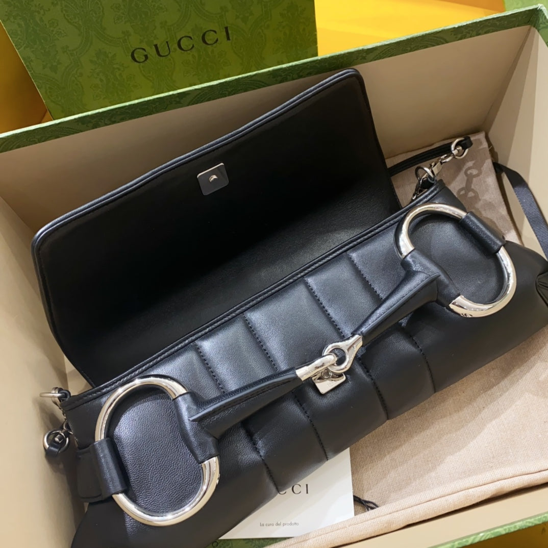 ホースビットチェーンハンドバッグ 38インチ ブラックカーフスキン シルバー金具