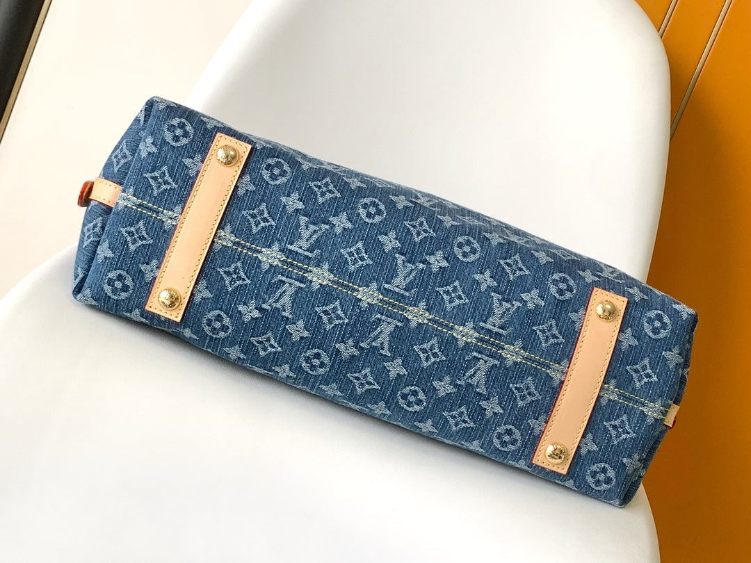 SAC FOURRE-TOUT MM 39 EN DENIM MONOGRAMME BLEU