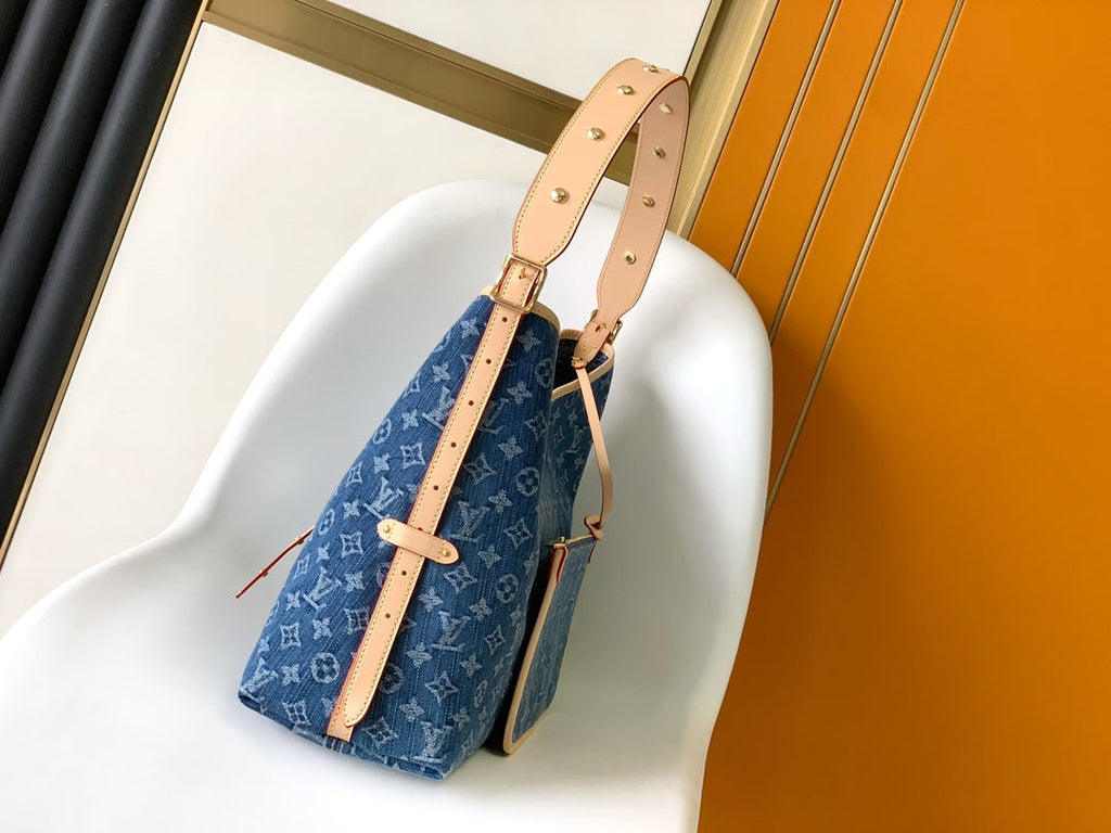 SAC FOURRE-TOUT MM 39 EN DENIM MONOGRAMME BLEU