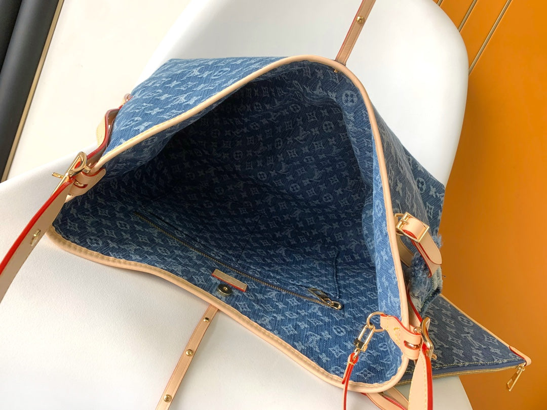 SAC FOURRE-TOUT MM 39 EN DENIM MONOGRAMME BLEU