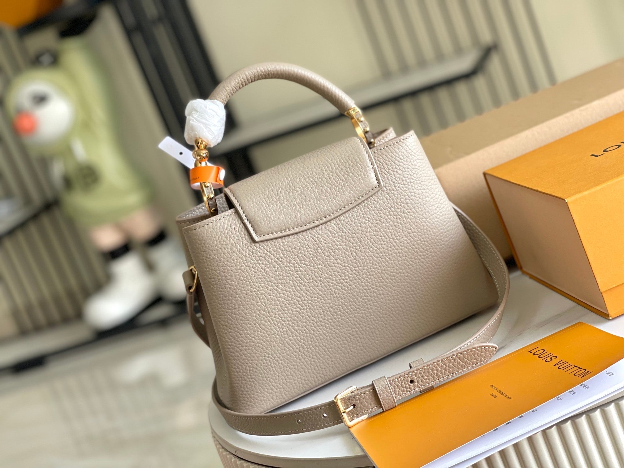 CAPUCINES BB 27 BEIGE FONCÉ TAURILLON QUINCAILLERIE OR