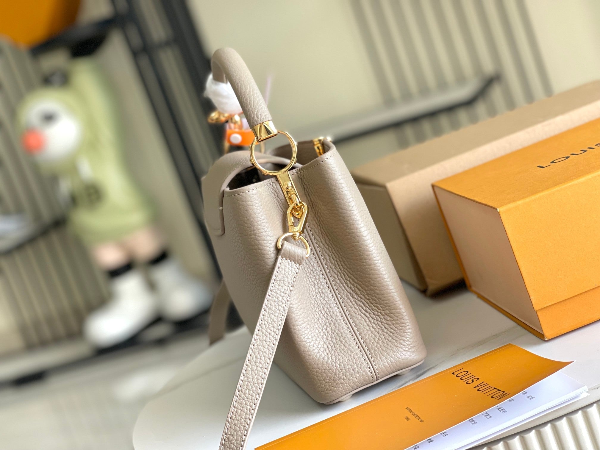 CAPUCINES BB 27 QUINCAILLERIE BEIGE TAURILLON OR