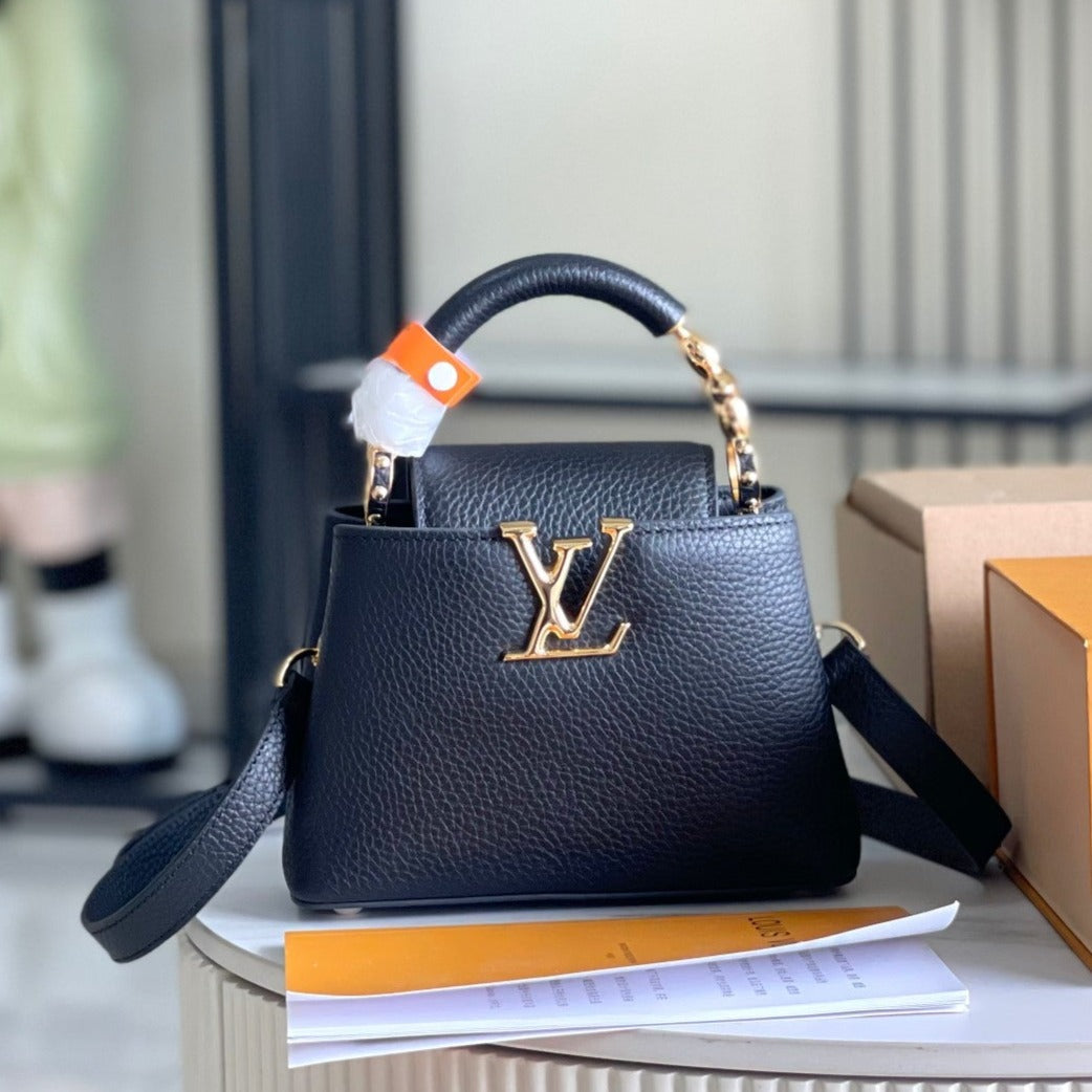 QUINCAILLERIE CAPUCINES MINI 21 TAURILLON NOIR OR