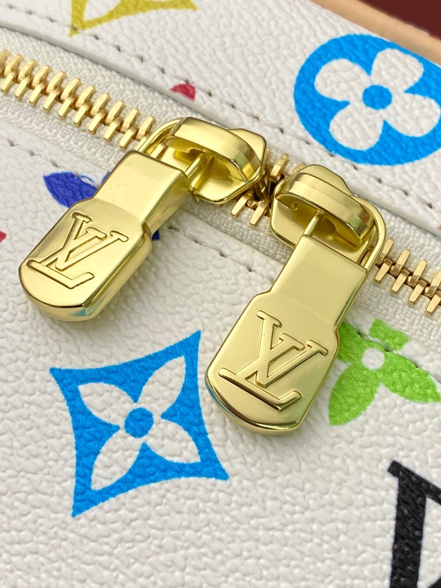 NICE NANO 14 EN TOILE MONOGRAMME MULTICOLORE FERMETURE ÉCLAIR DORÉ