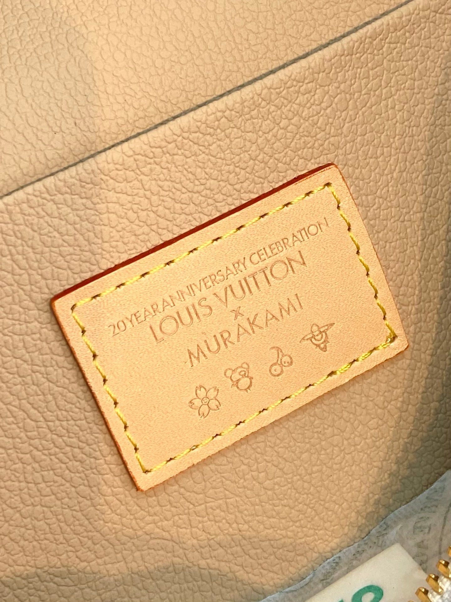 JOLI BB 20 EN TOILE MONOGRAMME MULTICOLORE FERMETURE ÉCLAIR DORÉ
