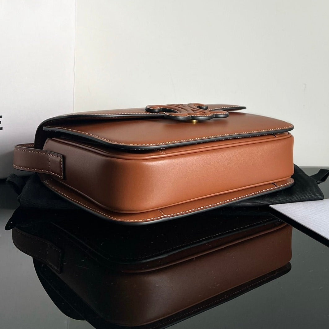 CLASSIQUE TRIOMPHE 22 CUIR DE VEAU LISSE TAN
