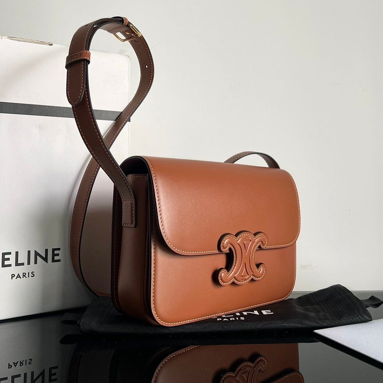 CLASSIQUE TRIOMPHE 22 CUIR DE VEAU LISSE TAN