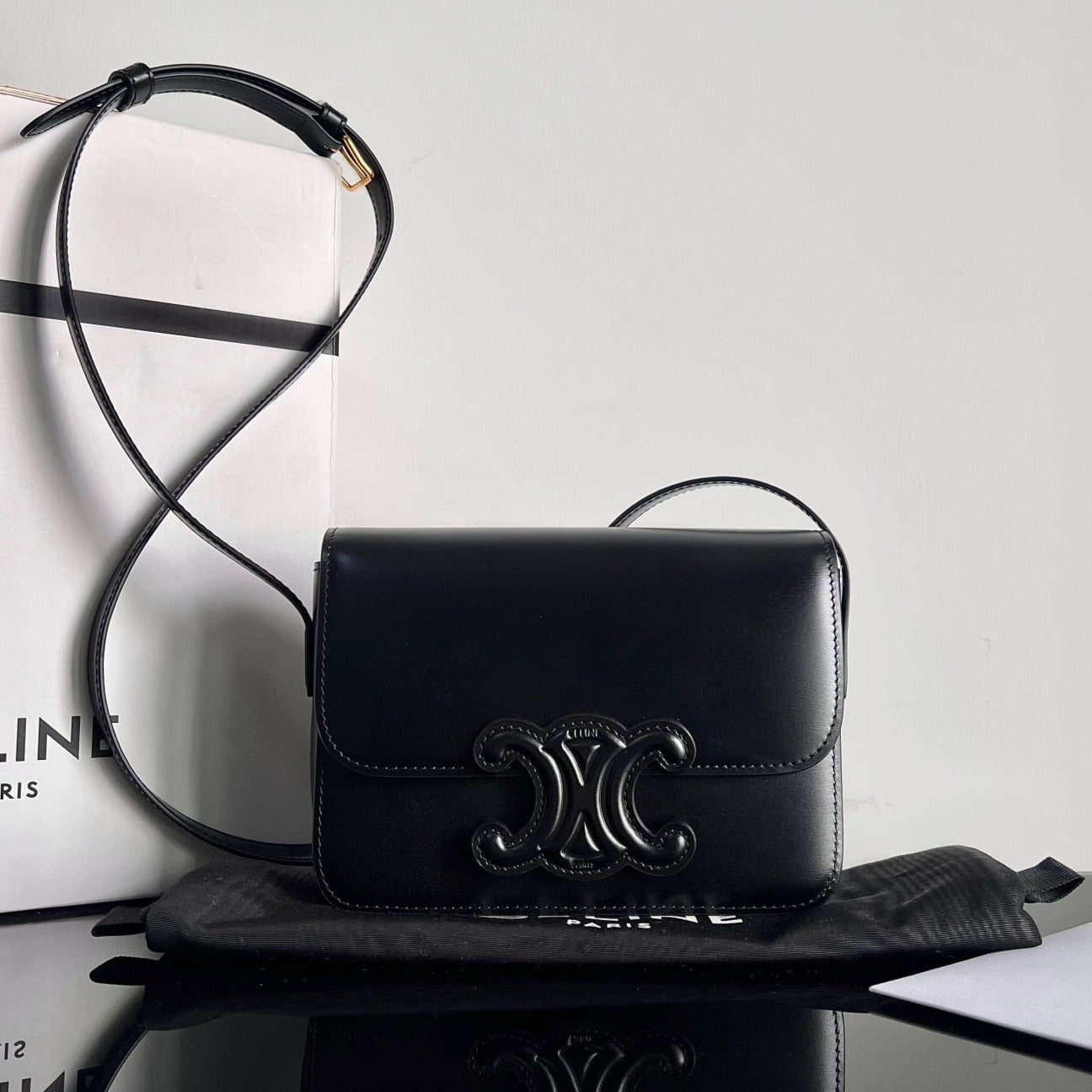 CLASSIQUE TRIOMPHE 22 CUIR DE VEAU LISSE NOIR