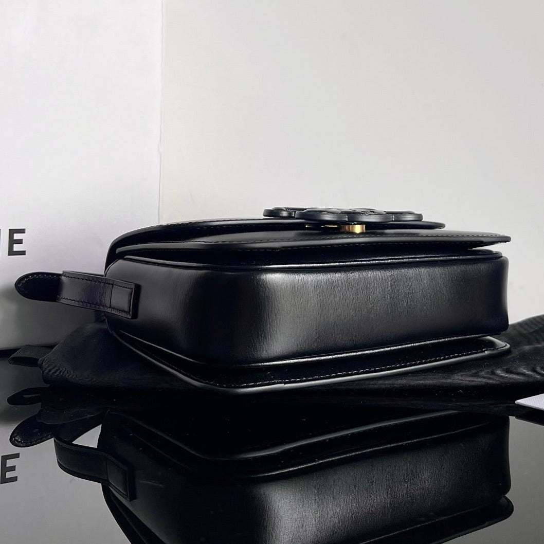 CLASSIQUE TRIOMPHE 22 CUIR DE VEAU LISSE NOIR