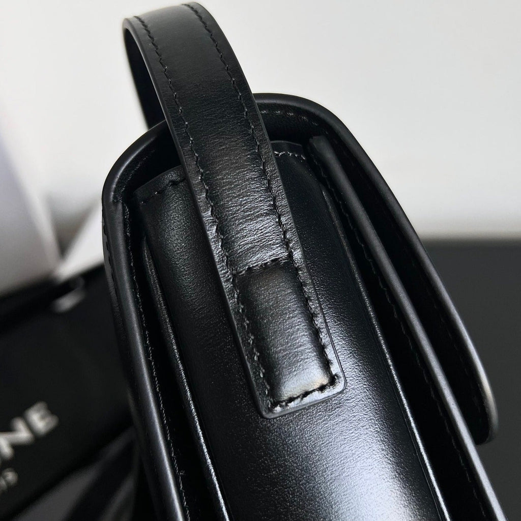CLASSIQUE TRIOMPHE 22 CUIR DE VEAU LISSE NOIR