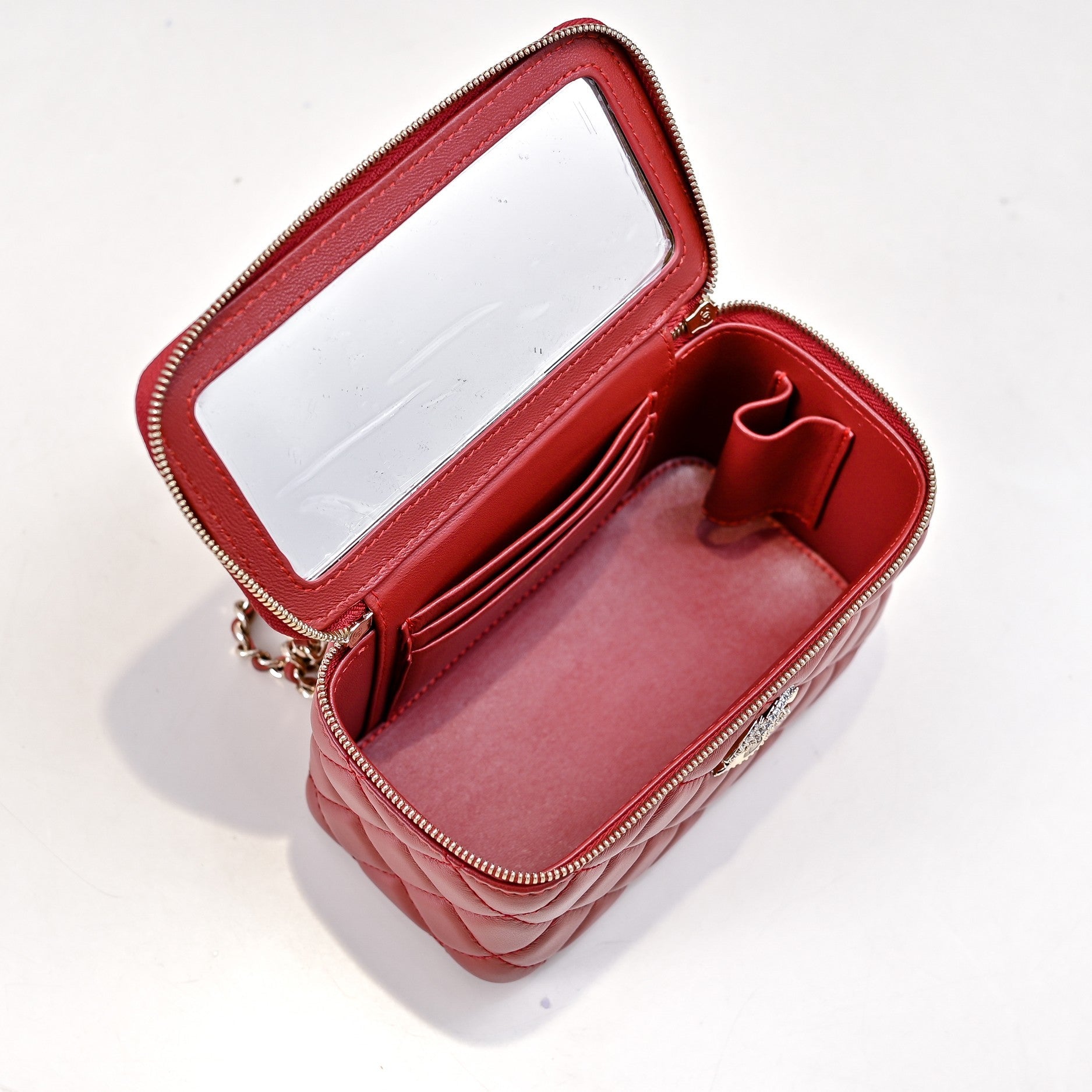CC 24K VANITY TOP HANDLE 17CM RED LAMBSKIN SILVER HARDWARE